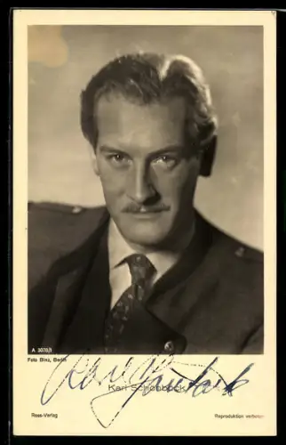 AK Schauspieler Karl Schönböck in Porträt, Autograph