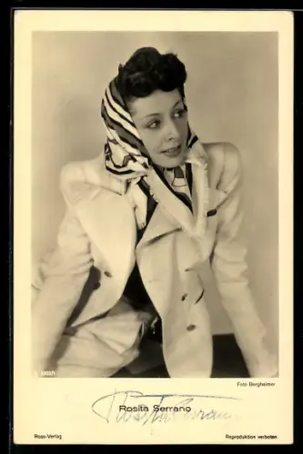 AK Schauspielerin Rosita Serrano mit Mantel und Kopftuch, Autograph