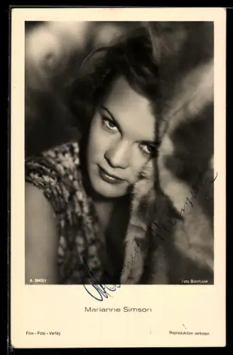 AK Portrait Marianne Simson im Porträt, Autograph