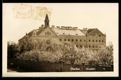 AK Wien-Stadlau, Blick auf das Kloster