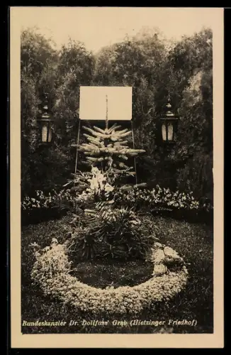 AK Wien, Hietzing, Grab von Bundeskanzler Dollfuss auf dem Hietzinger Friedhof