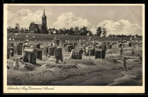 AK Berg Dievenow, Ostseebad, Strand mit Kirche