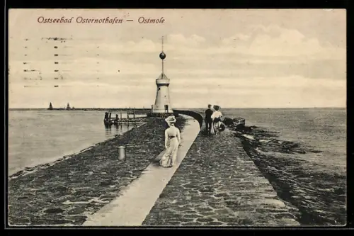 AK Osternothafen, Ostseebad, Ostmole mit Leuchtturm