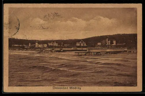 AK Misdroy, Ostseebad, Strand mit Hotel