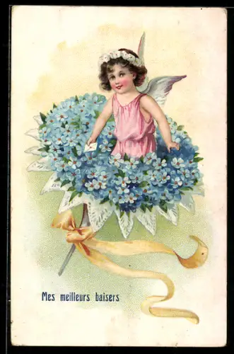 AK Kleiner Engel taucht aus einem Blumenstrauss hervor und hat einen Brief in der Hand