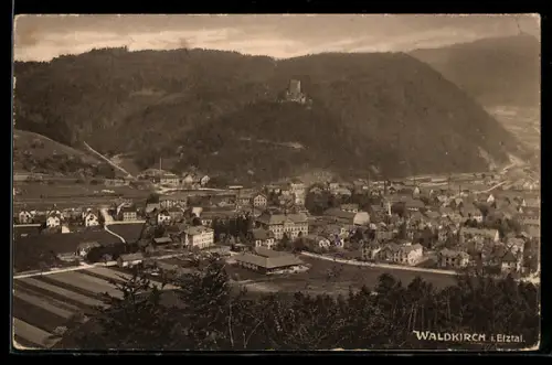 AK Waldkirch i. Elztal, Gesamtansicht mit Burgruine