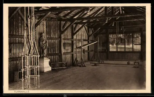 AK Wasserburg am Inn, Erziehungs-Institut der Englischen Fräulein, Turnhalle, Innenansicht
