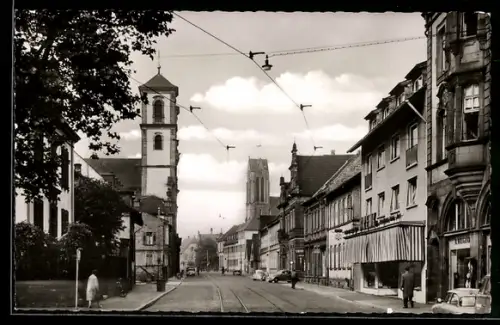 AK Mannheim /Neckarau, Rheingoldstrasse, Strassenbahn, Kirche