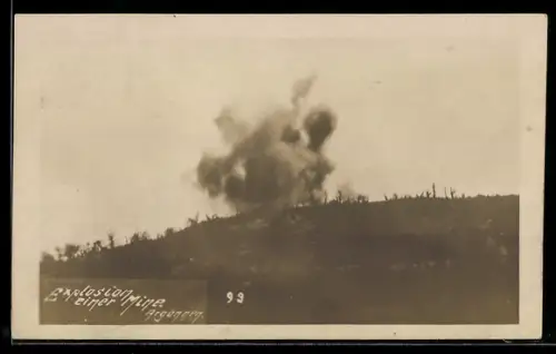 Foto-AK Explosion einer Mine in den Argonnen