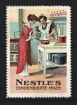 Reklamemarke Nestle`s Condensierte Milch, Küchenzene mit zwei Frauen