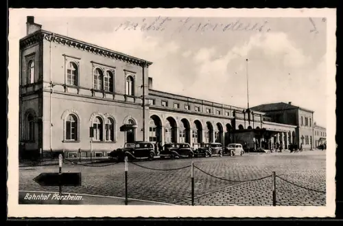 AK Pforzheim, Bahnhof mit Strassenpartie