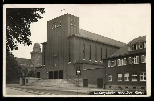 AK Ludwigshafen / Rhein, Herz-Jesu-Kirche und Schule - Schulhaus