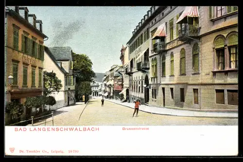 AK Bad Langenschwalbach, Brunnenstrasse mit Post Hotel