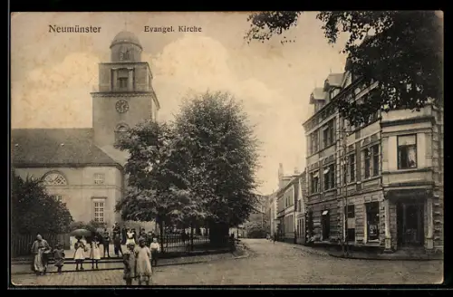 AK Neumünster, Evangelische Kirche & Eckhaus mit Ladengeschäft