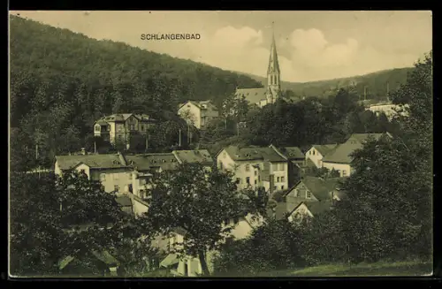 AK Schlangenbad, Ortsansicht mit Kirche und umliegenden Häusern