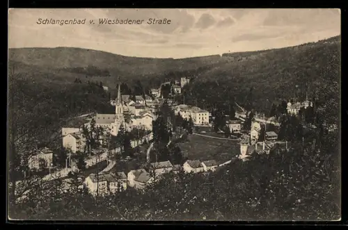 AK Schlangenbad, Ortsansicht von der Wiesbadener Strasse, Kirche, Kurgebäude
