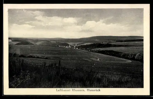 AK Rhaunen /Hunsrück, Fernblick auf den Ort mit umliegenden Feldern