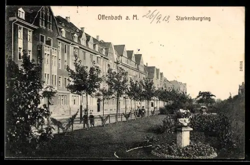 AK Offenbach a. M., Strasse am Starkenburgring mit Parkanlage und Gebäudeansicht