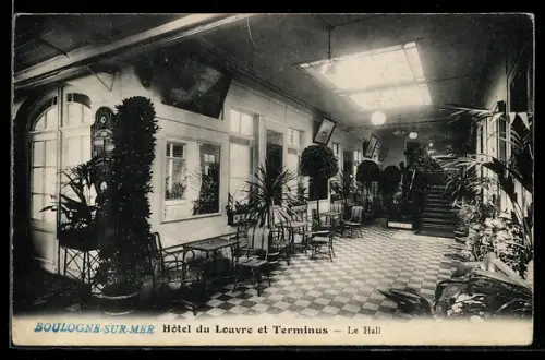 AK Boulogne-sur-Mer, Hôtel du Louvre et Terminus, Le Hall