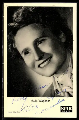 AK Schauspielerin Hilde Wagener mit breitem Lächeln, Autograph
