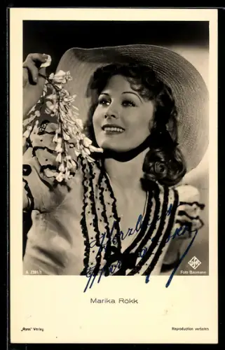 AK Schauspielerin Marika Rökk mit Hut, Autograph