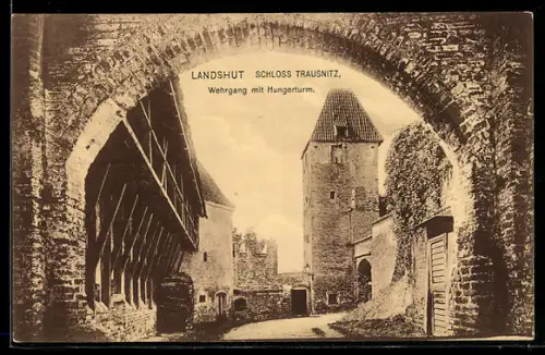 AK Landshut, Schloss Trausnitz, Wehrgang mit Hungerturm