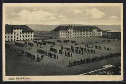 AK Kassel, Angetretene Soldaten auf dem Exerzierplatz der Wittich-Kaserne