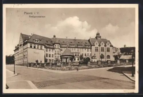 AK Plauen i. V., Realgymnasium mit Strassenpartie