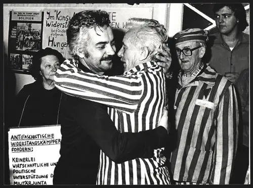 17 Fotografien deutsche Demonstration gegen den Militärputsch in Bolivien 1980, Konsul Sanchez, Herbert Baade (VVN)