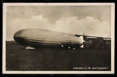 AK Luftschiff LZ-127 Graf Zeppelin vor der Luftschiff-Halle