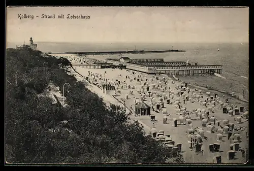 AK Kolberg, Strand mit Lotsenhaus und Bad