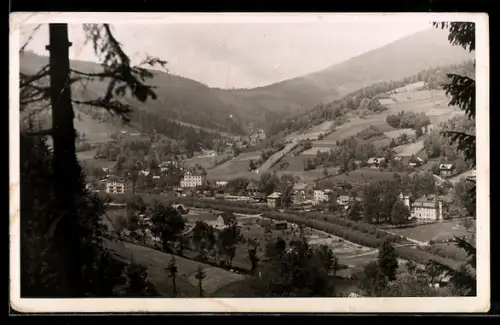 AK Schirk /Bielitz, Ortsansicht vom Berghang aus