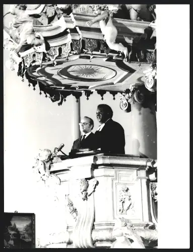 Fotografie Pastor Dr. Ralph Abernathy spricht in der Kanzel der Marienkirche am Abend des 28.9.1971