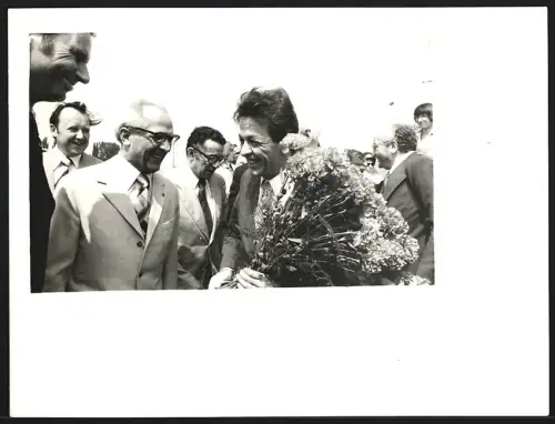 Fotografie Generalsekretär der IKP Enrico Berlinguer mit Generalsekretär des ZK der SED Erich Honecker 1976, 19 x 25cm