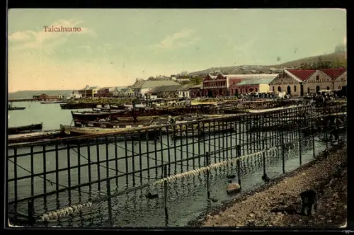 AK Talcahuano, Hafen mit Pier und Fischerbooten
