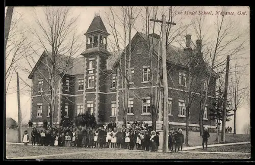 AK Napanee /Ont., The Model School