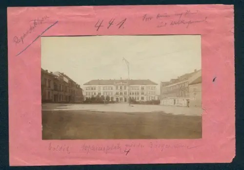 Fotografie Brück & Sohn, Meissen, Ansicht Colditz, Sophienplatz mit Bürgerschule