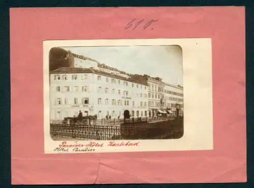 Fotografie Brück & Sohn, Meissen, Ansicht Karlsbad, Kaiserstrasse mit Hotel Paradies