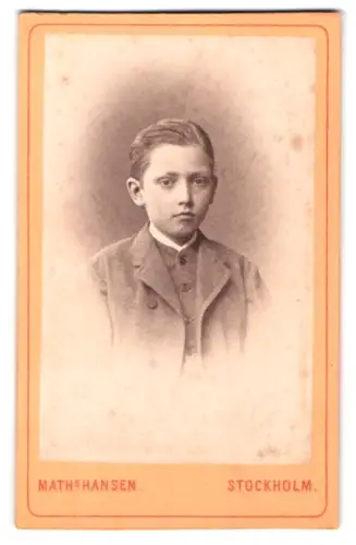 Fotografie Mathias Hansen, Stockholm, Regeringsgatan 11, Porträt eines jungen Jungen