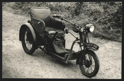 Fotografie Motorrad - Dreirad, Gefährt mit Kennzeichen HCV 690