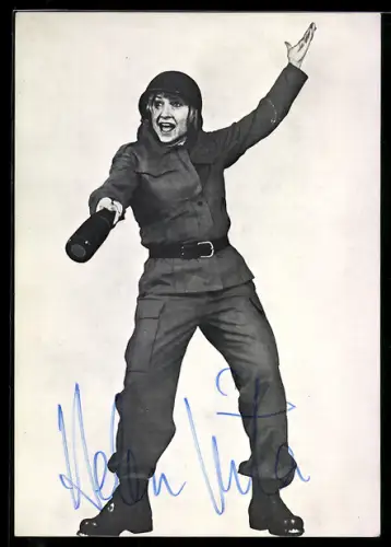 AK Schauspielerin Helen Vita in der israelischen Komödie Meine Mutter, die Generalin, Autograph