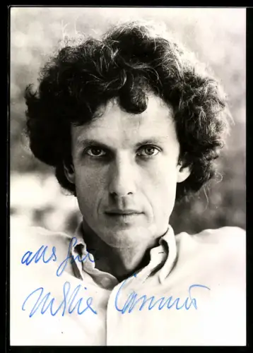 AK Schauspieler Mathieu Carrière in der Frontalaufnahme, Autograph