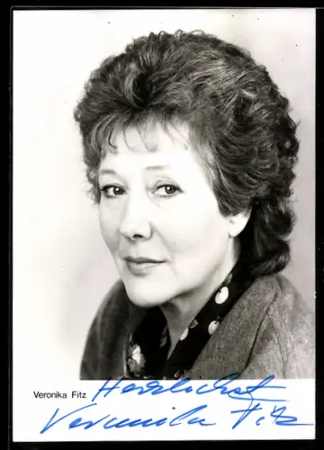 AK Schauspielerin Veronika Fitz im Halbprofil, Autograph