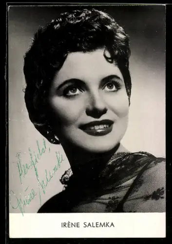 AK Schauspielerin Irène Salemka mit freundlichem Lächeln, Autograph