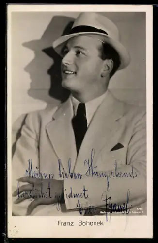 AK Schauspieler Franz Bohonek im Anzug, Autograph