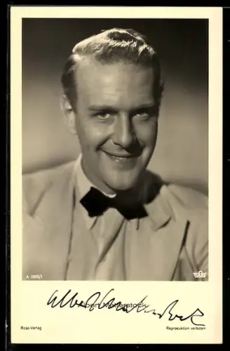 AK Schauspieler Albert Matterstock lächelnd in Kamera blickend, Autograph