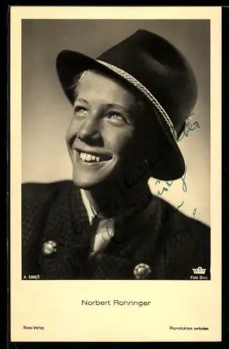 AK Schauspieler Norbert Rohringer in Tracht, Autograph