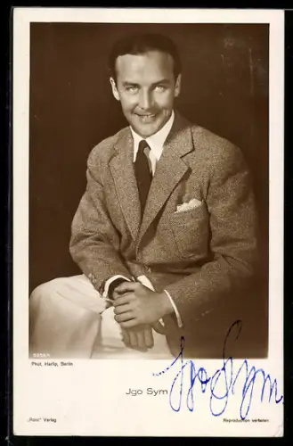 AK Schauspieler Igo Sym im Anzug porträtiert, Autograph