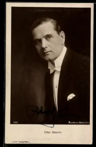 AK Schauspieler Otto Storm im Anzug, Autograph