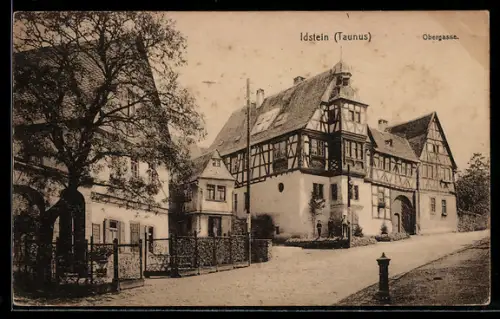 AK Idstein /Taunus, Strasse Obergasse mit Fachwerkhaus